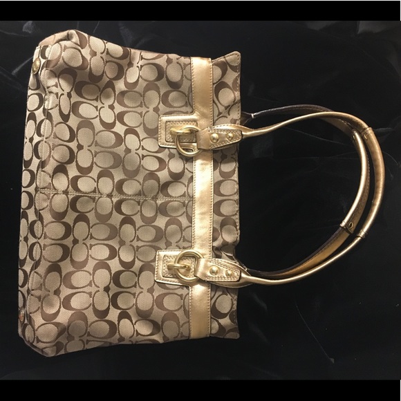 Coach Handbag - Picture 2 of 3